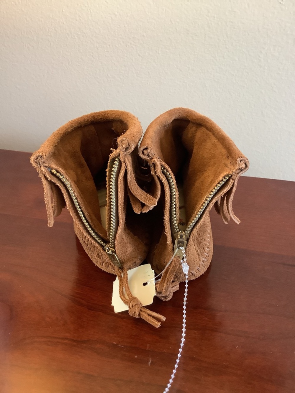 Minnetonka vintage moccasins NWOB size 5 - Picture 3 of 4